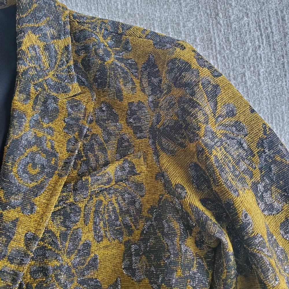 Hinge Blazer - image 3